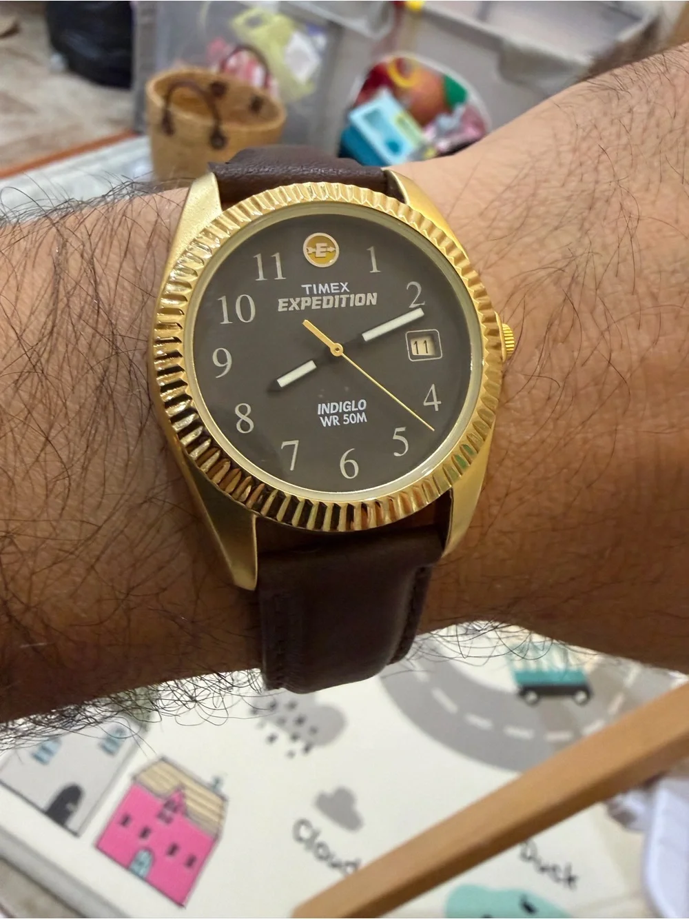 Vintage Timex Expedition H1Y653 Watch Fluted Bezel Gold Brown Leather 1998